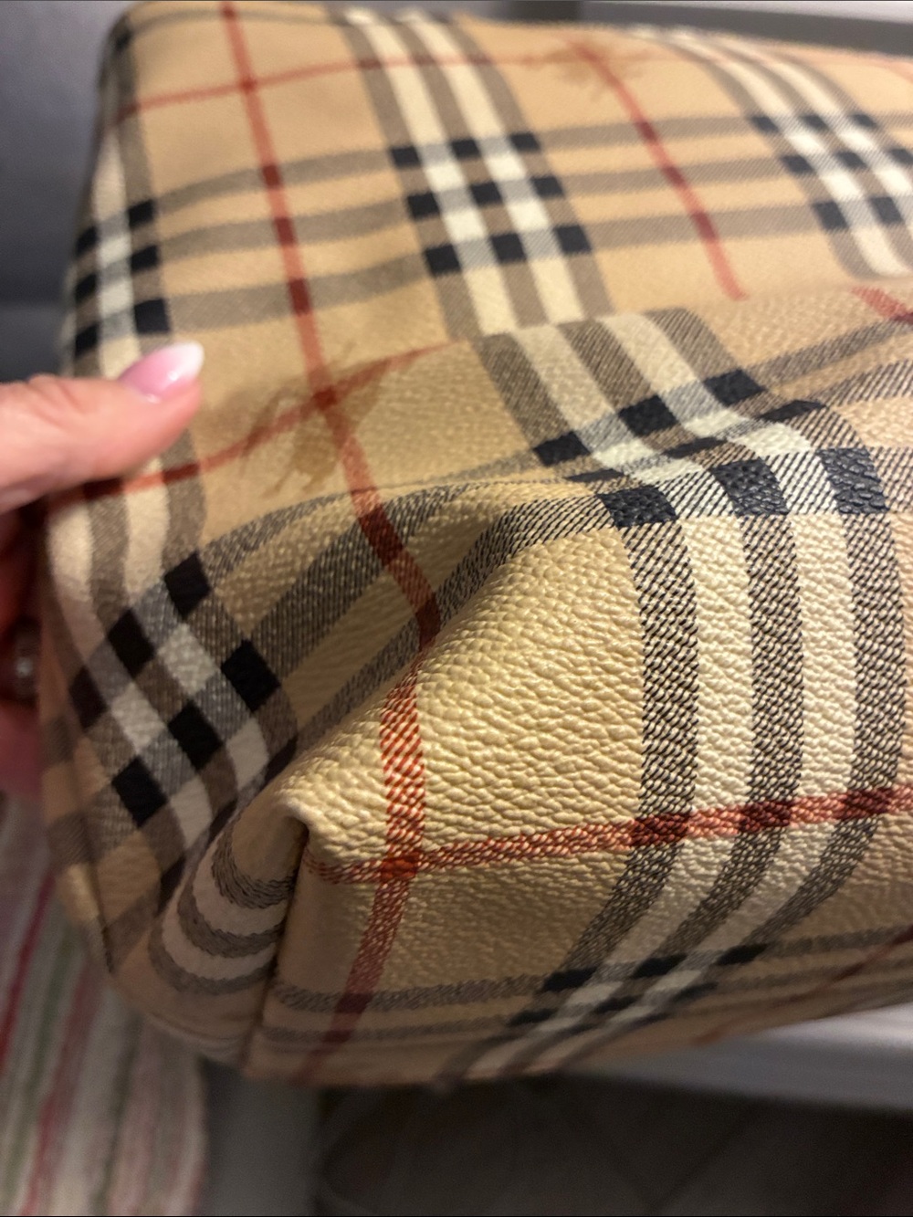 Burberry Beige Plaid Tote with Brown Leather Pocket - Picture 8 of 13